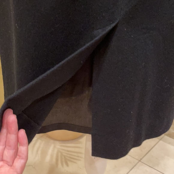 NWOT Invisible Elastic Waist Black Skirt Size 12 - Picture 7 of 13